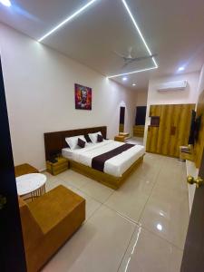 Galeriebild der Unterkunft Hotel The Velvet Rooms & Banquet in Koba