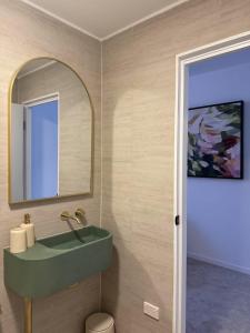 Koupelna v ubytování KozyGuru | Forestville | Boutique Style Studio Apt + 12 fotografií