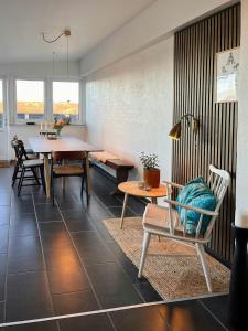 Posezení v ubytování Charming Town House In Thyborøn Near The North Sea