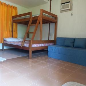 Giường trong phòng chung tại Villa Evergreen Restaurant and Rooms +36 ảnh