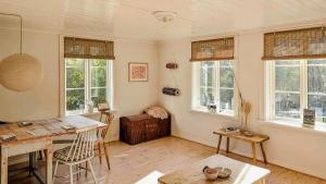 Posezení v ubytování Idyllic House In A Lovely Hiking Area + 23 fotografií