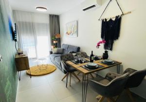 TV a/nebo společenská místnost v ubytování Apartament Slatine No 1