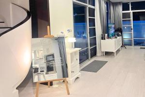 Kuchyň nebo kuchyňský kout v ubytování BM Pool Villa Pattaya