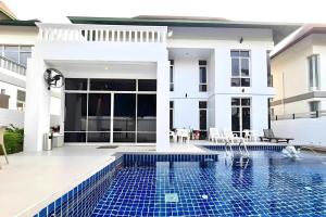 Bazén v ubytování BM Pool Villa Pattaya nebo v jeho okolí