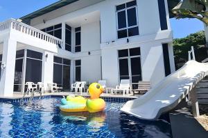 Bazén v ubytování BM Pool Villa Pattaya nebo v jeho okolí