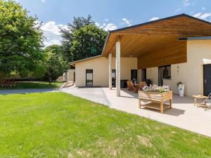 Zahrada ubytování Gîte moderne et lumineux à Gy avec grand salon, jardin et jeux pour enfants - FR-1-583-457