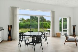 Φωτογραφία από το άλμπουμ του Modern Holiday Home At Sjællands Odde σε Yderby