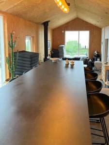 Khu vực hỗ trợ khách đi công tác/phòng hội thảo tại Panoramic Views For Luxury Outdoor Life Bornholm