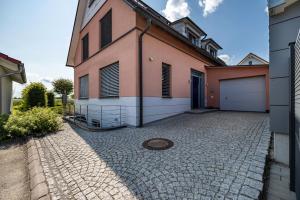 Budova, kde se apartmán nachází