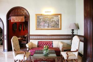 Posezení v ubytování Camelot Hotel Quezon City powered by Cocotel