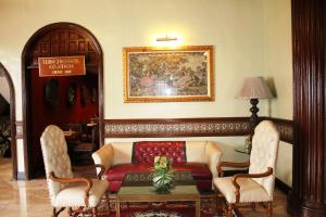 Posezení v ubytování Camelot Hotel Quezon City powered by Cocotel