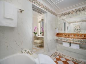 Vannituba majutusasutuses Palazzo Versace Macau