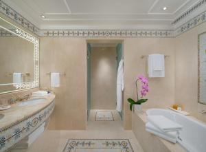 Vannituba majutusasutuses Palazzo Versace Macau