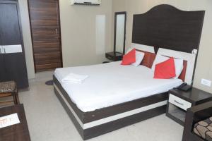 Gallery image of Hotel Happy Living in Rudrapur