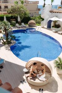 Бассейн в Hotel Villa Chiquita - Adults Only - Over 12 или поблизости