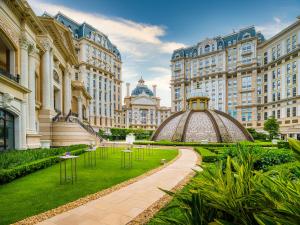 Aed väljaspool majutusasutust Palazzo Versace Macau