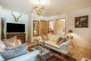 Predel za sedenje v nastanitvi Luxus-Lodge Kaiser Franz Josef im SCHILLER