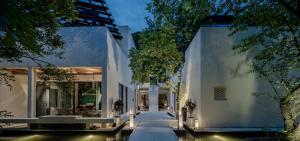 山林小屋所在大楼