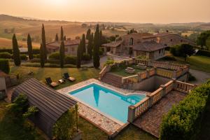 Πισίνα στο ή κοντά στο CASALE FIENILE 8, Emma Villas