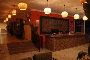 The lobby or reception area at Taner Otel Még 35 kép
