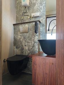 Billede fra billedgalleriet på Deodar Whispers - 2 to 3 bedroom private villa Chail Himachal i Chail