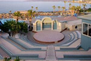 Bazén v ubytování SunBay Hotel nebo v jeho okolí