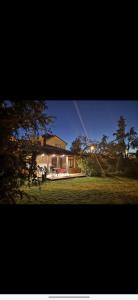 Κήπος έξω από το Namiņš AMRAI