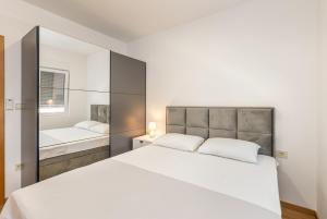 Gallery image of Bella Vista Luxure Apartments in Baošići +143 photos