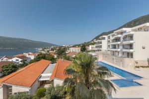 Gallery image of Bella Vista Luxure Apartments in Baošići