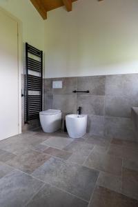 Ένα μπάνιο στο 4 Elementi Relais B&B Lonato del Garda