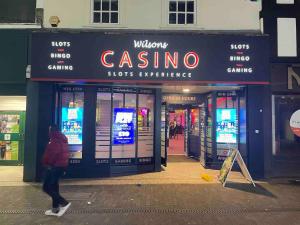 Καζίνο σε αυτό το διαμέρισμα ή εκεί κοντά +31 φωτογραφίες