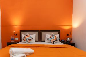 Letto o letti in una camera di Joey's Hostel Agra - 200m from Taj Mahal
