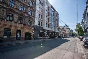 Nabolaget omkring lejlighedshotellet eller i nærheden