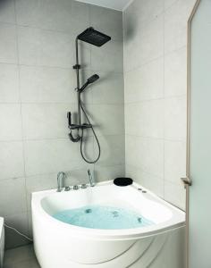 Khovuun hotel的一间浴室