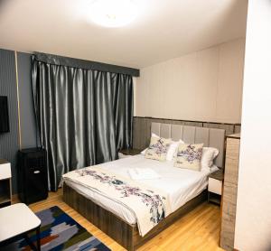Khovuun hotel客房内的一张或多张床位