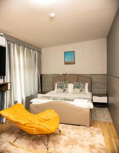 Khovuun hotel客房内的一张或多张床位