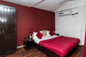 Letto o letti in una camera di Joey's Hostel Agra - 200m from Taj Mahal