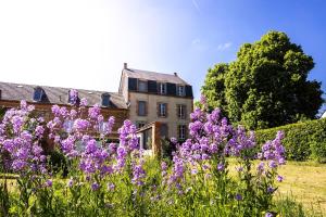 Κήπος έξω από το Le Cœur d'Estourgie