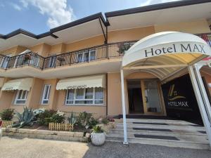 Budova, kde se aparthotel nachází