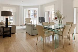A seating area at Easo Suite 7 by FeelFree Rentals