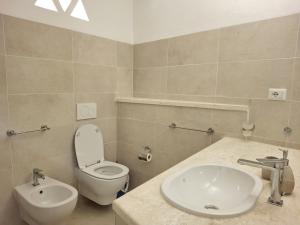 Ένα μπάνιο στο Libra Luxury Holyidays +5 φωτογραφίες