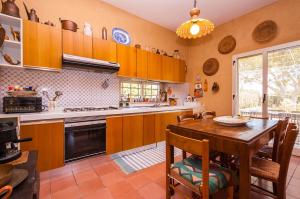 Villa Cesare tesisinde mutfak veya mini mutfak