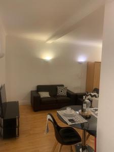 Area soggiorno di The Oxford St Stay