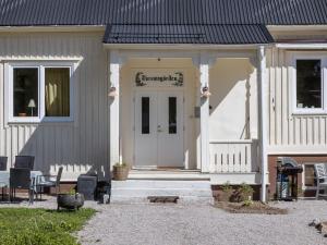Η πρόσοψη ή η είσοδος του Holiday Home Torsmogården by Interhome