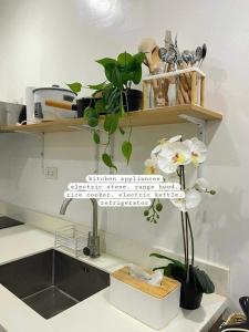 Gambar di galeri bagi Your Happy Place in Batulao Artscapes - 2Br near Twin Lakes Tagaytay di Calo