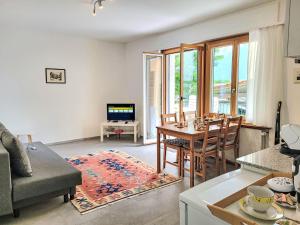 TV/trung tâm giải trí tại Apartment Appartment sulle Viti by Interhome