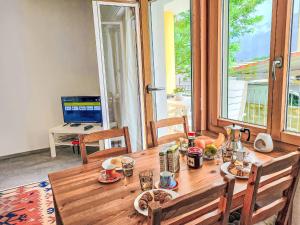 TV/trung tâm giải trí tại Apartment Appartment sulle Viti by Interhome