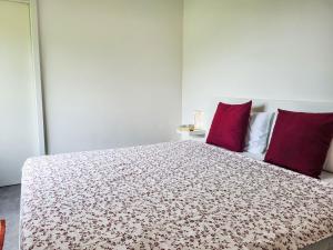 Giường trong phòng chung tại Apartment Appartment sulle Viti by Interhome