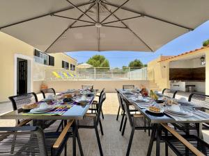Gallery image of Quarteira Amazing Villa With Private Pool by Homing in Quarteira