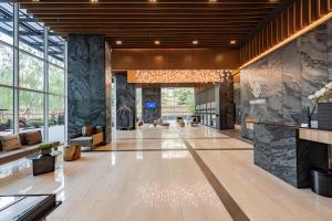 Et opholdsområde på Large apartment 5min from Ekkamai BTS + 32 billeder